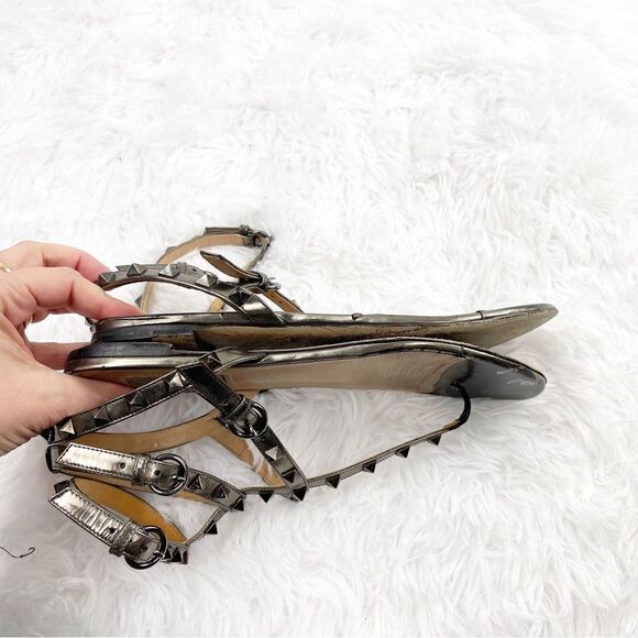 Valentino Garavani Rockstud Ankle Strap Gladiator Leather Thong Sandals - Picture 7 of 14